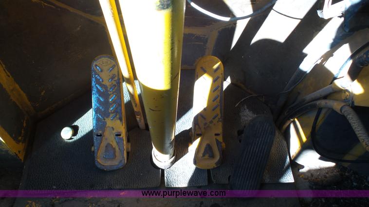 image for item J3701 1978 Michigan 275B wheel loader