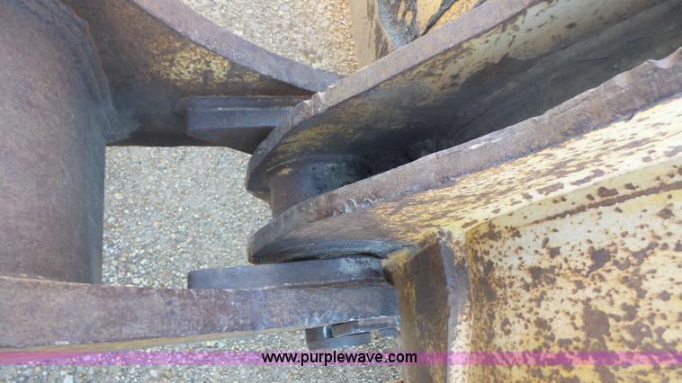 image for item J3701 1978 Michigan 275B wheel loader