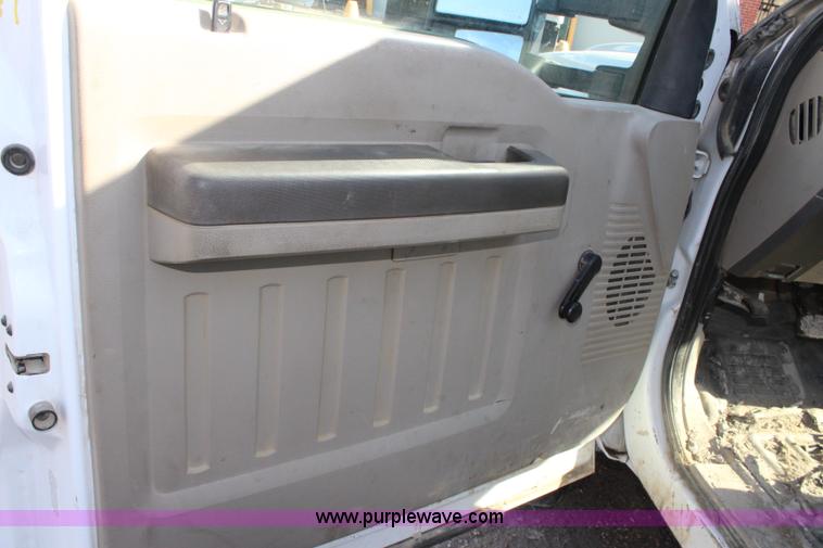 image for item J4531 2008 Ford F450 Super Duty XL utility truck