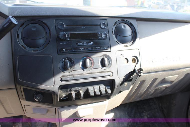 image for item J4531 2008 Ford F450 Super Duty XL utility truck