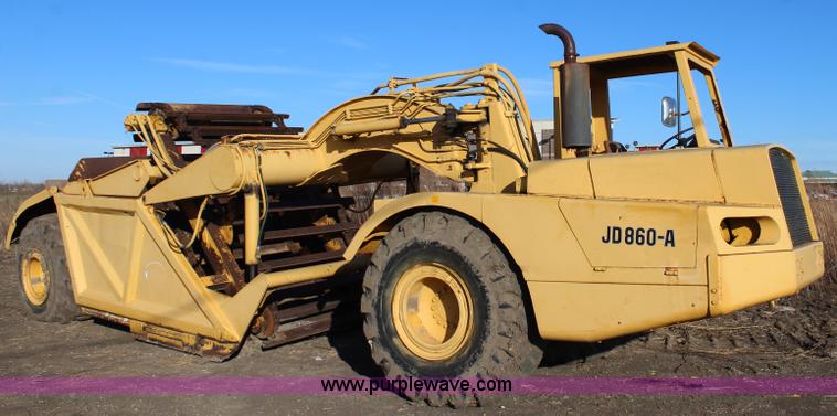 image for item J4534 John Deere 860A elevating scraper