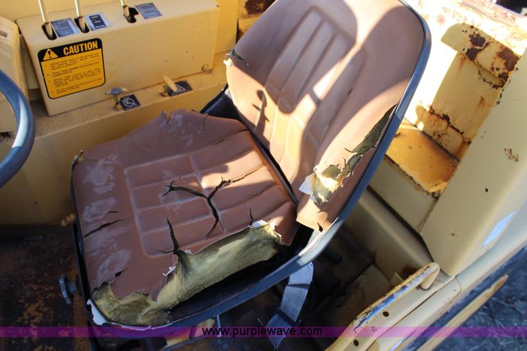 image for item J4534 John Deere 860A elevating scraper