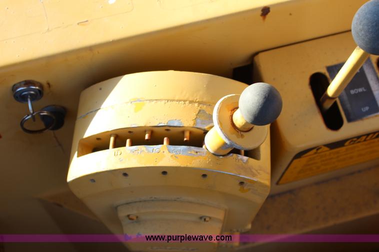 image for item J4534 John Deere 860A elevating scraper