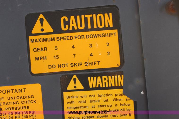 image for item J4534 John Deere 860A elevating scraper