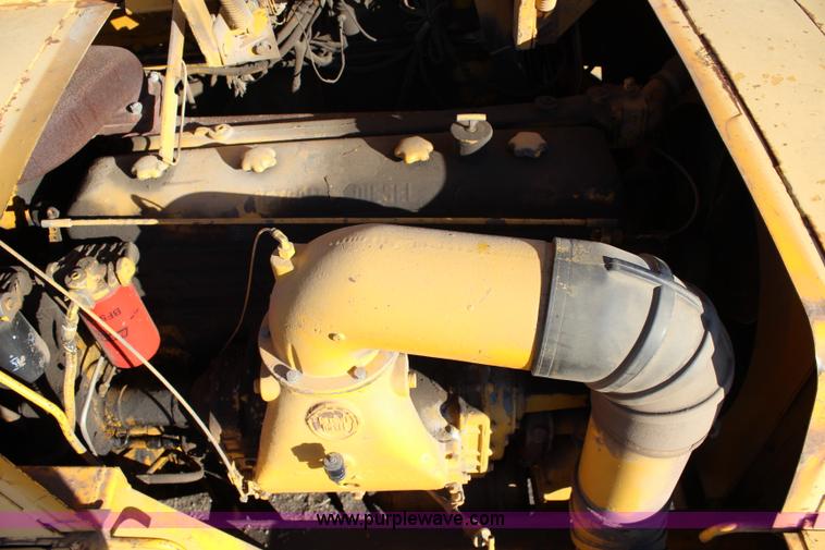 image for item J4534 John Deere 860A elevating scraper