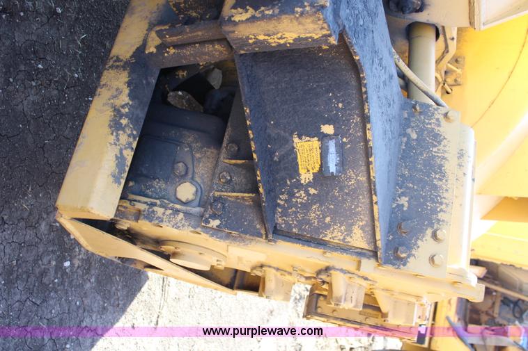 image for item J4534 John Deere 860A elevating scraper