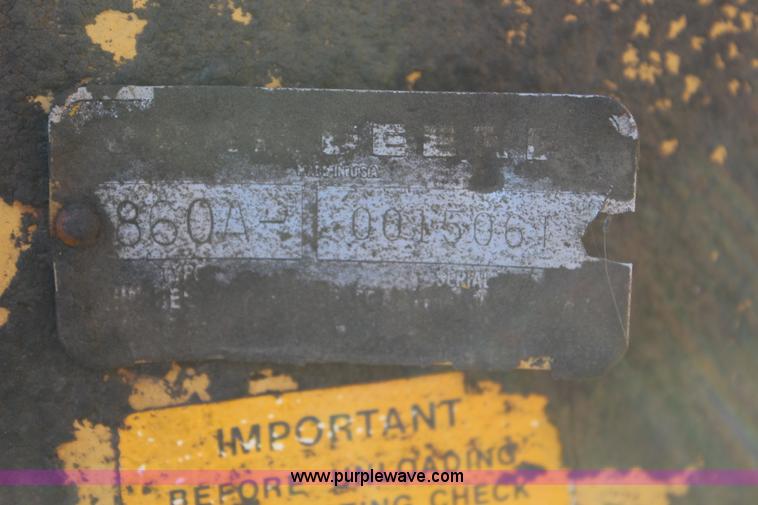 image for item J4534 John Deere 860A elevating scraper