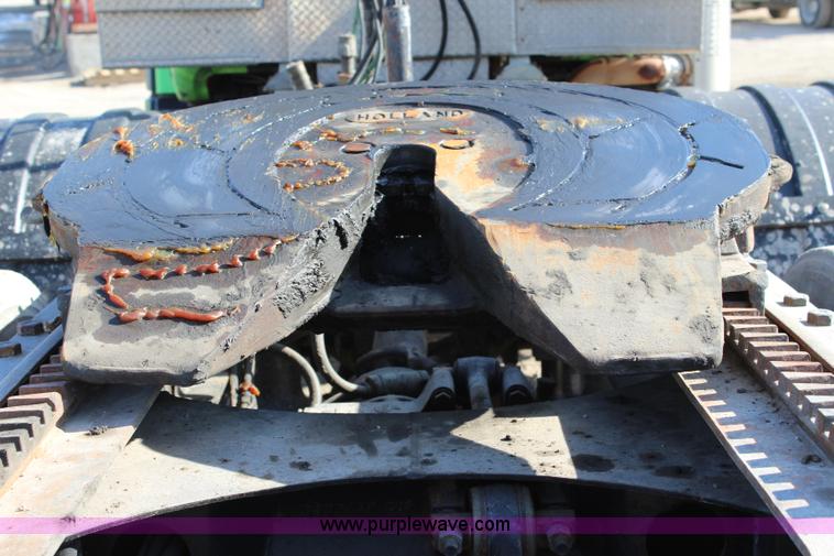 image for item J4539 2003 Mack RD600K semi truck