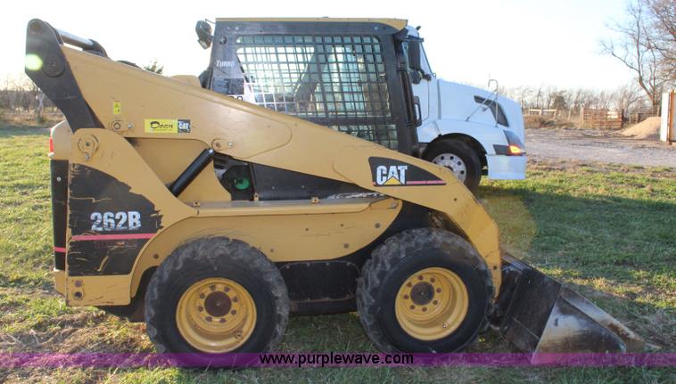 image for item J4541 2007 Caterpillar 262B skid steer