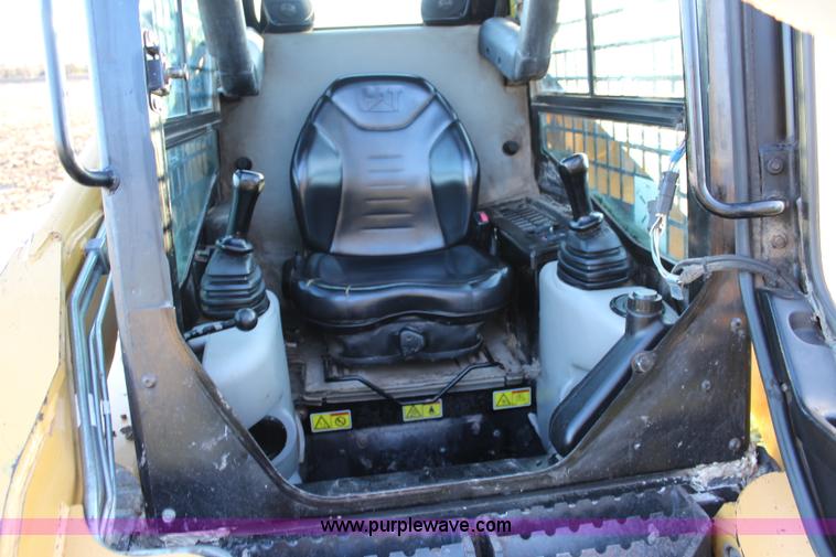 image for item J4541 2007 Caterpillar 262B skid steer