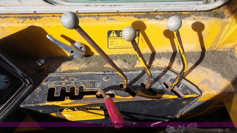 image for item J4558 1977 John Deere 762 elevating scraper