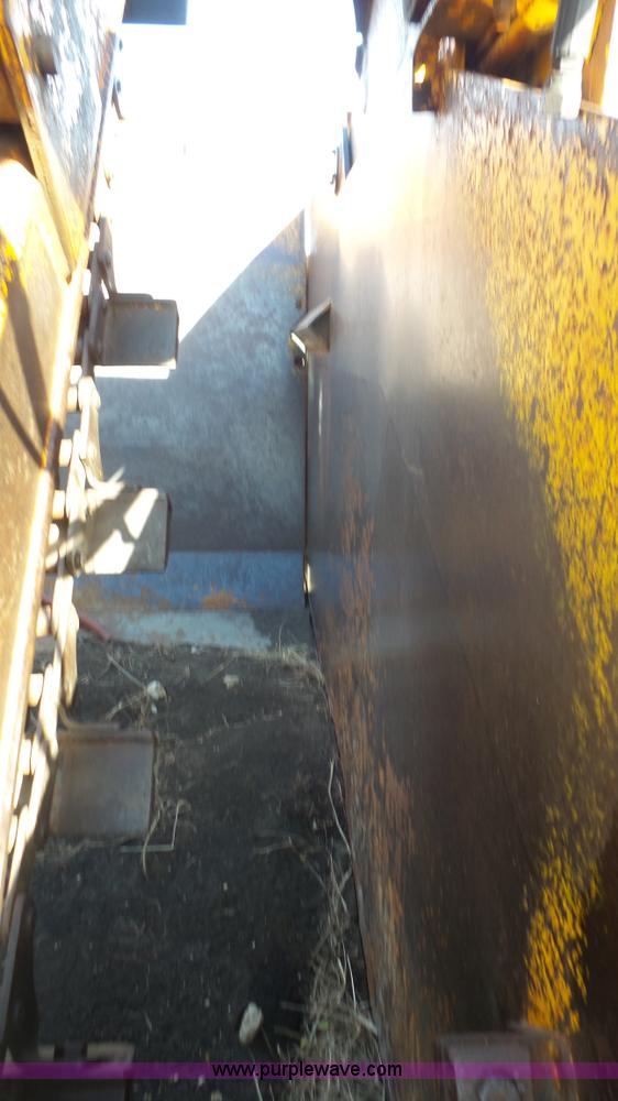 image for item J4558 1977 John Deere 762 elevating scraper