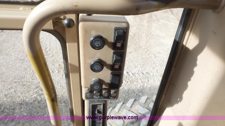 image for item J4559 1996 Caterpillar 160H motor grader