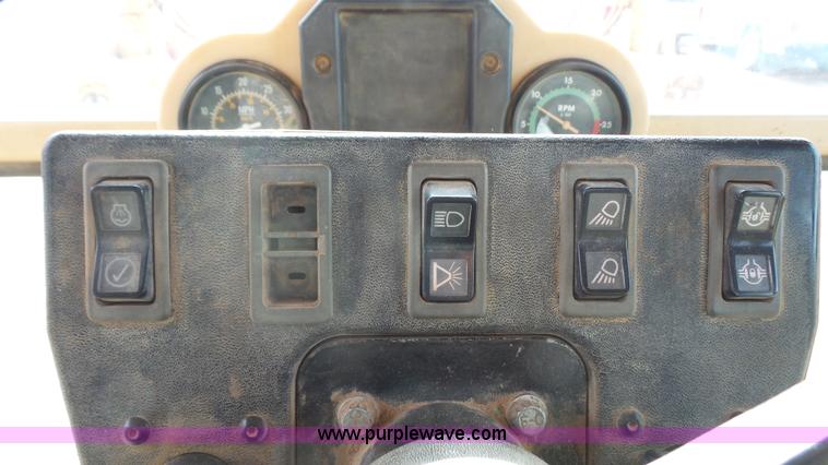 image for item J4559 1996 Caterpillar 160H motor grader