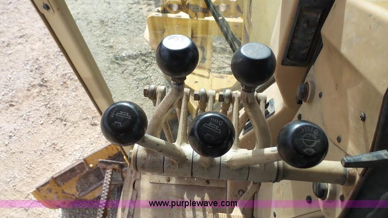 image for item J4559 1996 Caterpillar 160H motor grader