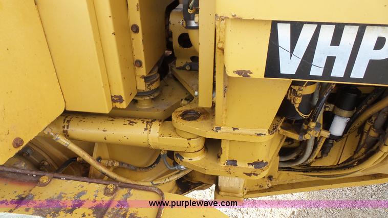 image for item J4559 1996 Caterpillar 160H motor grader