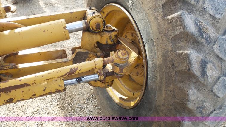 image for item J4559 1996 Caterpillar 160H motor grader