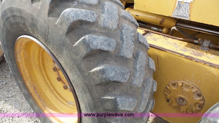 image for item J4559 1996 Caterpillar 160H motor grader