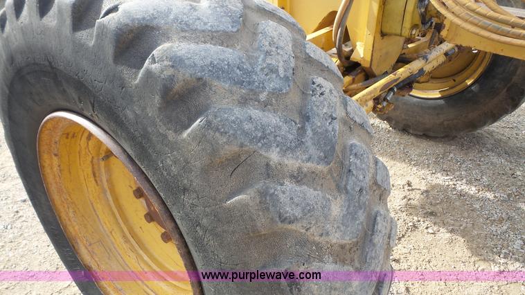 image for item J4559 1996 Caterpillar 160H motor grader
