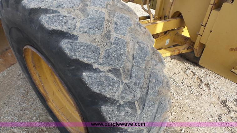 image for item J4559 1996 Caterpillar 160H motor grader