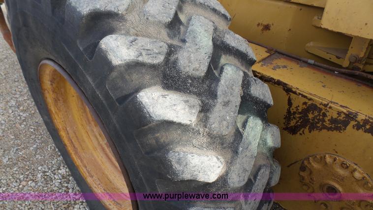 image for item J4559 1996 Caterpillar 160H motor grader