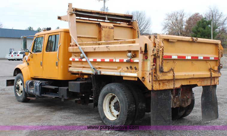 image for item J4564 2002 International 4900 Crew Cab dump truck