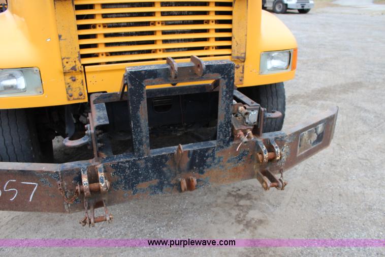 image for item J4564 2002 International 4900 Crew Cab dump truck