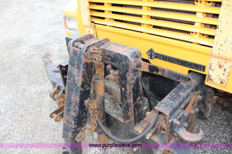 image for item J4566 2001 International F-4900 dump truck