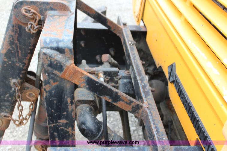image for item J4566 2001 International F-4900 dump truck