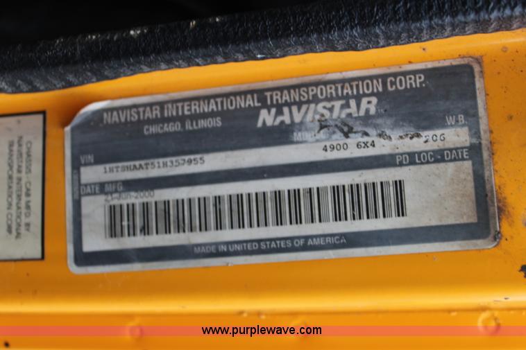 image for item J4566 2001 International F-4900 dump truck