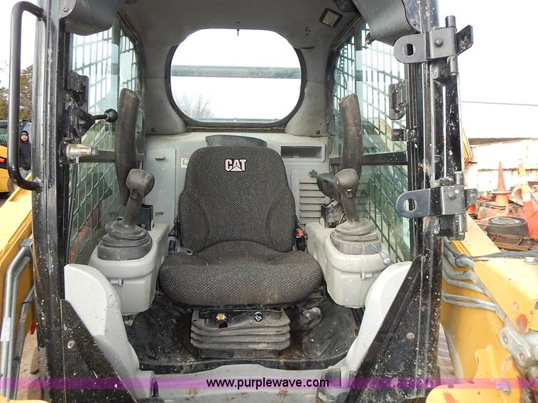 image for item J4567 2011 Caterpillar 262C skid steer