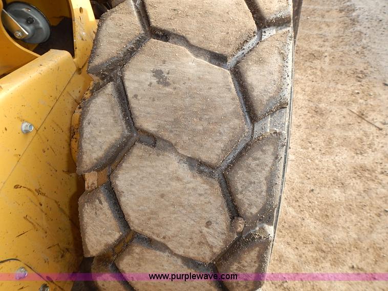 image for item J4567 2011 Caterpillar 262C skid steer