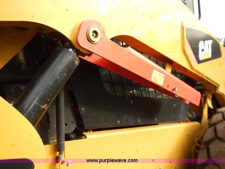 image for item J4567 2011 Caterpillar 262C skid steer