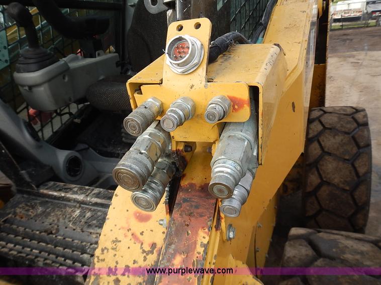 image for item J4567 2011 Caterpillar 262C skid steer