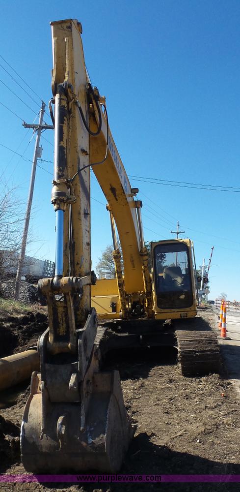 image for item J4568 1996 John Deere 690E LC excavator