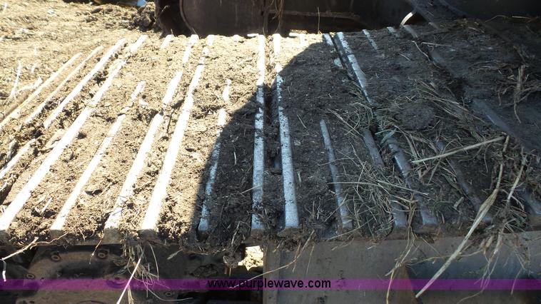 image for item J4568 1996 John Deere 690E LC excavator