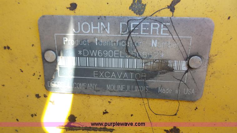 image for item J4568 1996 John Deere 690E LC excavator