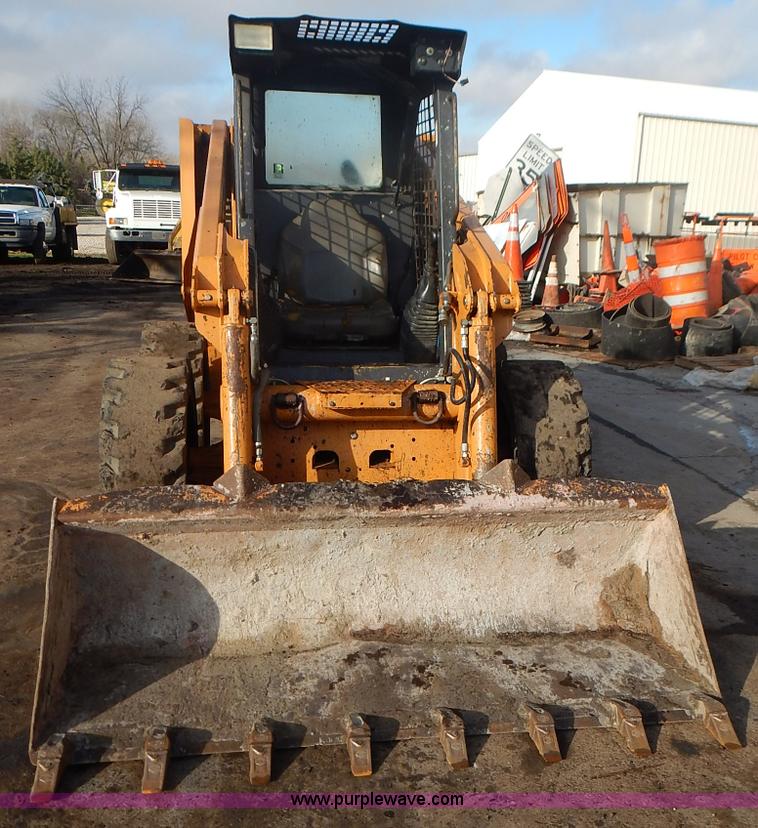 image for item J4569 2005 Case 70XT skid steer