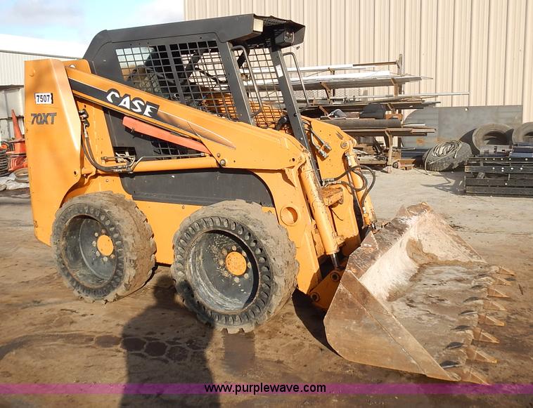 image for item J4569 2005 Case 70XT skid steer