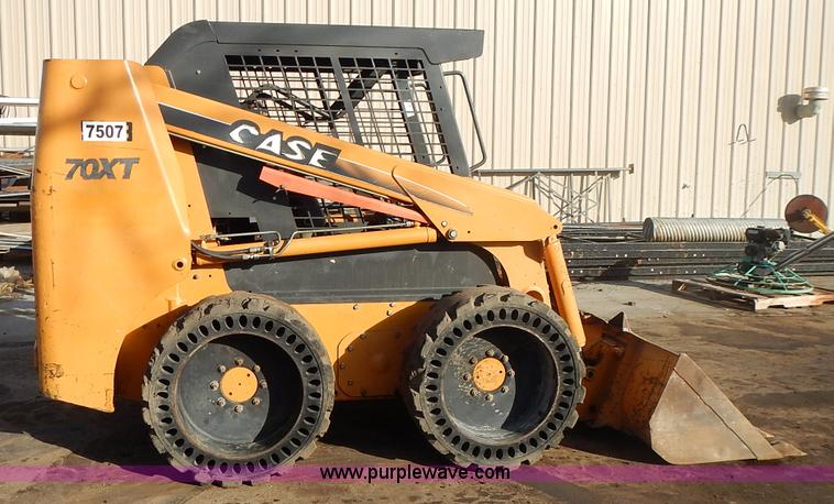image for item J4569 2005 Case 70XT skid steer
