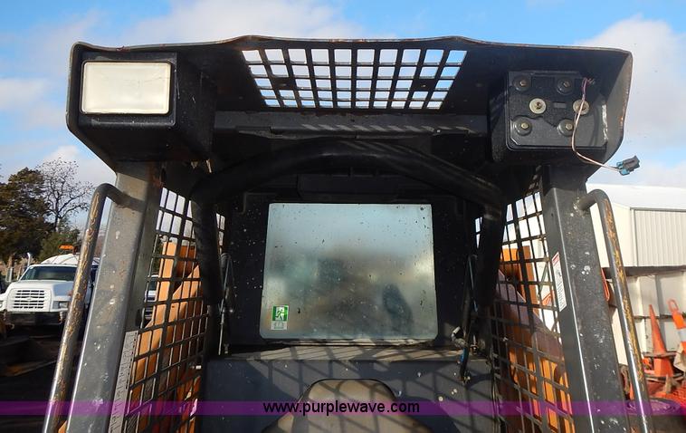 image for item J4569 2005 Case 70XT skid steer