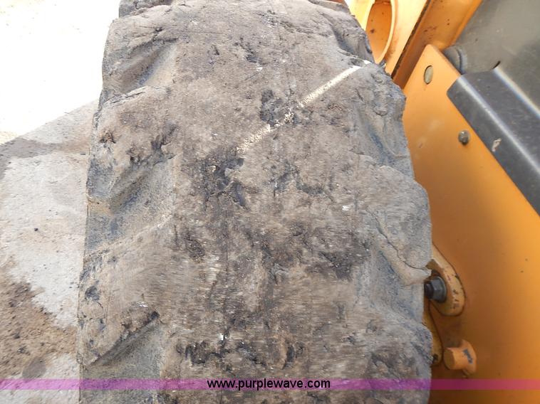 image for item J4569 2005 Case 70XT skid steer