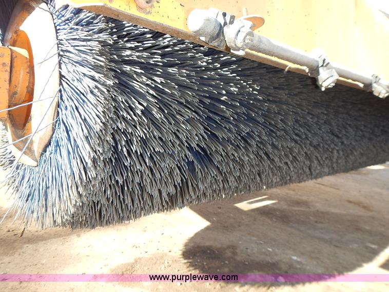 image for item J4576 Rosco Sweep Pro broom