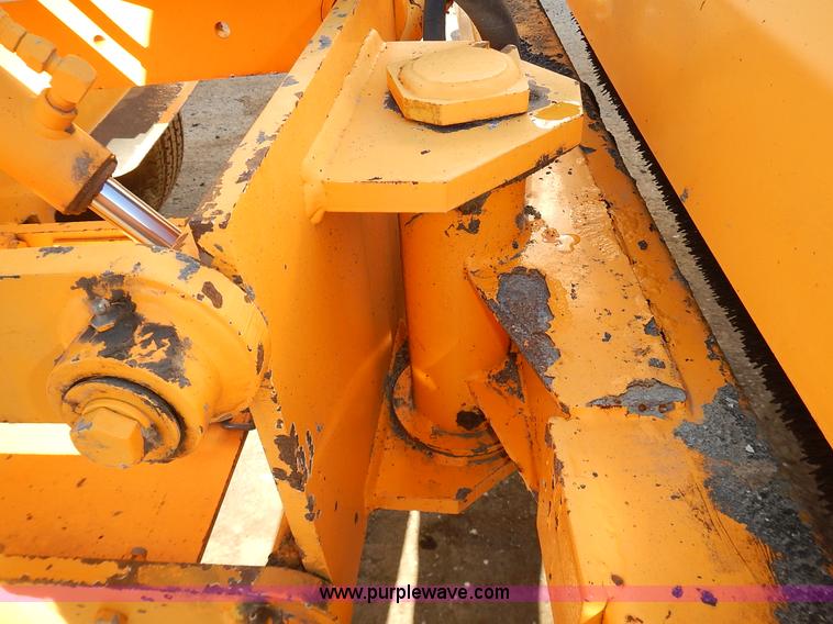 image for item J4576 Rosco Sweep Pro broom