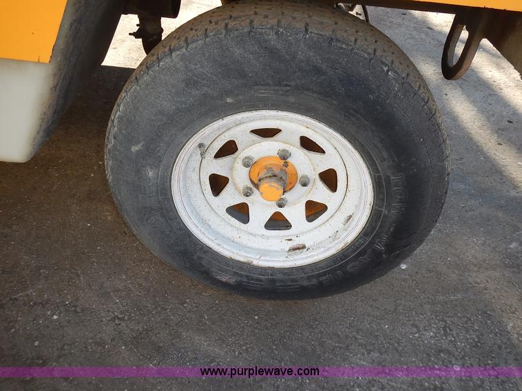 image for item J4576 Rosco Sweep Pro broom