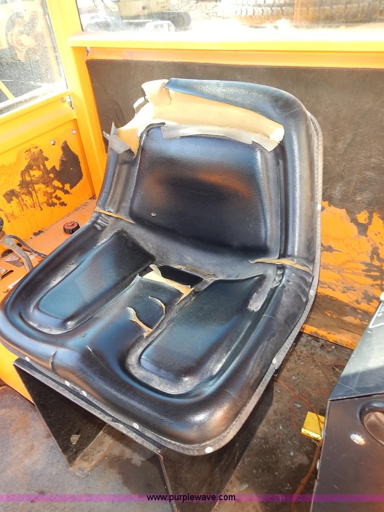 image for item J4576 Rosco Sweep Pro broom