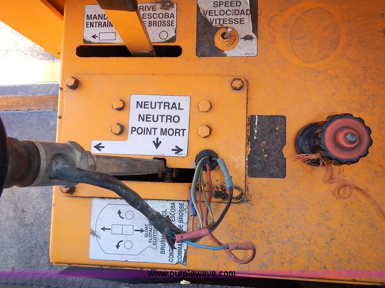 image for item J4576 Rosco Sweep Pro broom