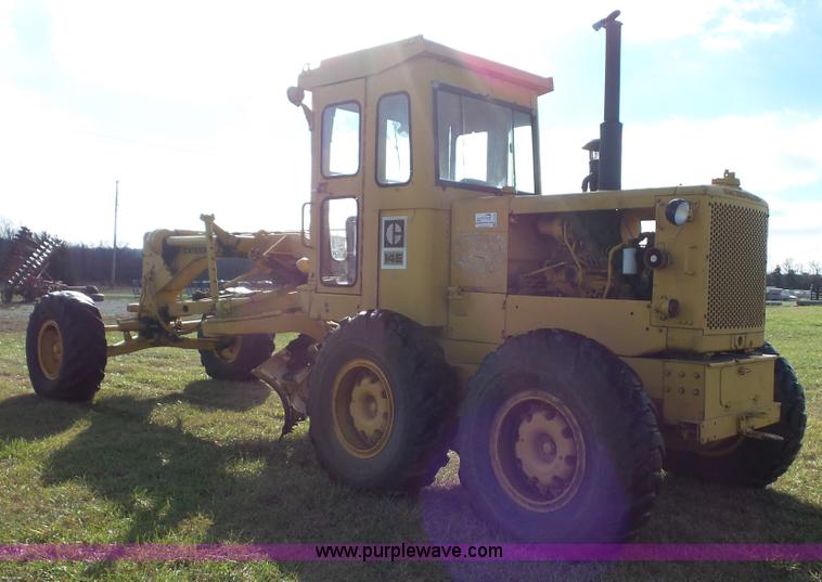 image for item J4592 1972 Caterpillar 14E motor grader
