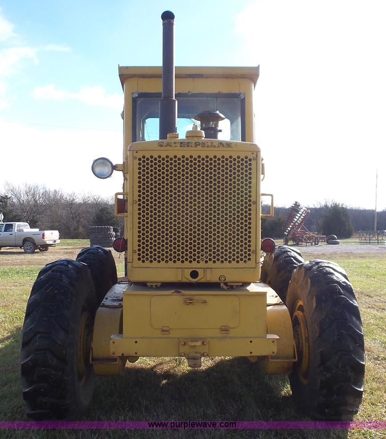image for item J4592 1972 Caterpillar 14E motor grader