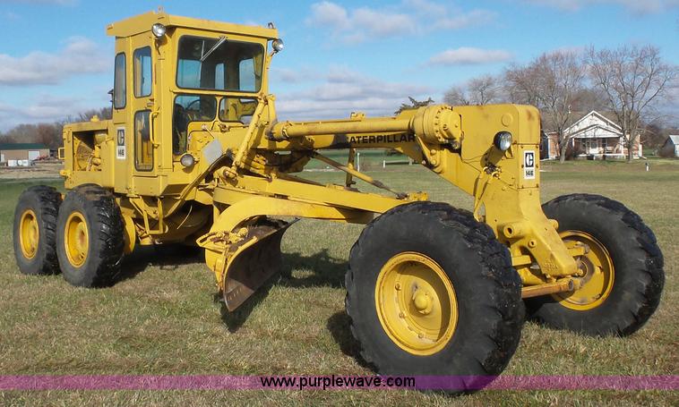 image for item J4592 1972 Caterpillar 14E motor grader